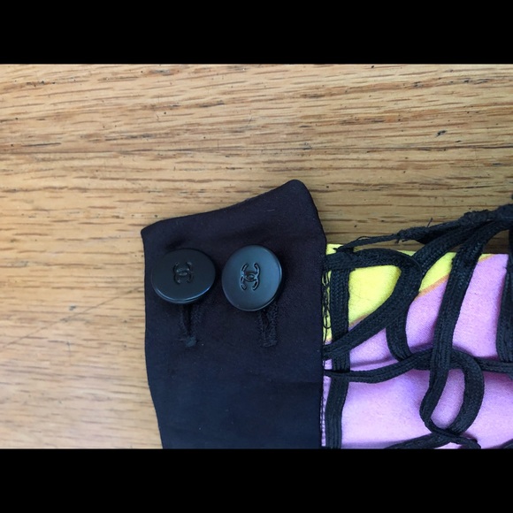 Gorgeous , one of a kind  CHANEL contemporary skirt. - Picture 3 of 7